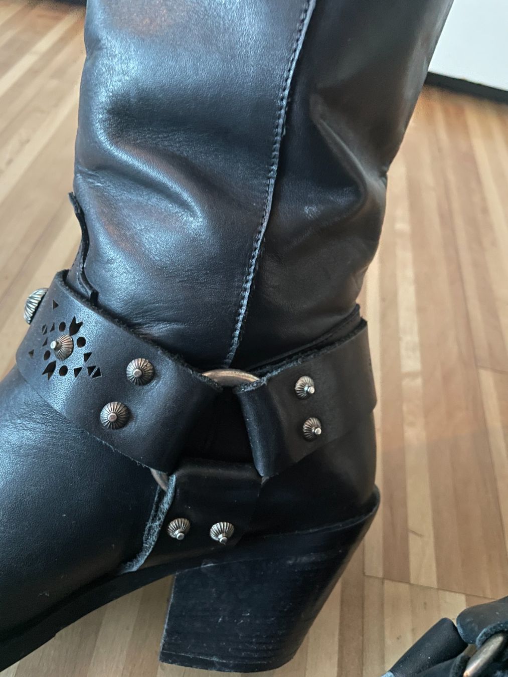 Pinko Scarpe da donna: Pinko Biker Western Boots – Usato da Zürich venduto da nao_6f5t 5
