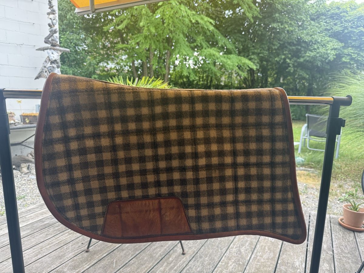 Selles, accessoires: Malibaud Sattel inkl. Pad – D'occasion à Knonau par jvll 4
