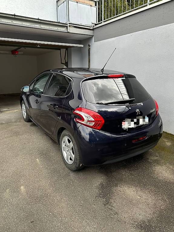 Peugeot Automobili: Peugeot 208 – Usato da Zetzwil venduto da beuu19 1