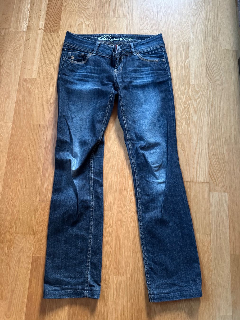 Esprit Jeans: Originale Esprit EDC Jeans Gr. 28 Dunkelblau – Usato da Bern venduto da Moonsleeper