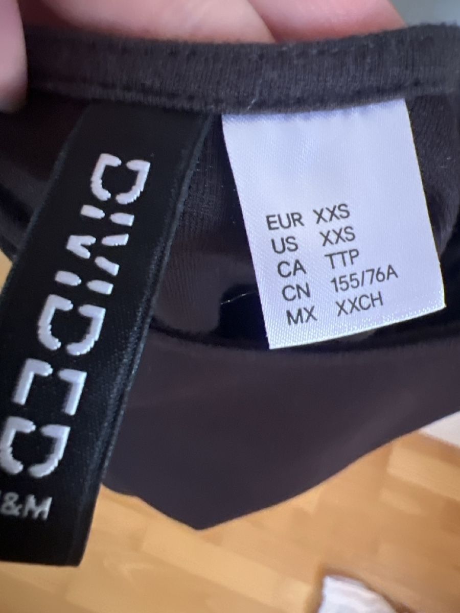 H&M Vestiti: Enges Kleid – Usato da Oberengstringen venduto da pri_c8jk 1