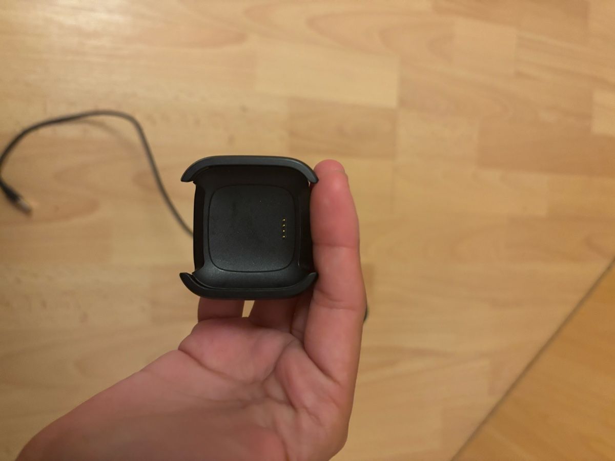 Fitbit Montres: Versa 2 à vendre rose gold – Neuf (Voir description) à Sonceboz-Sombeval par Luna_p1414 3