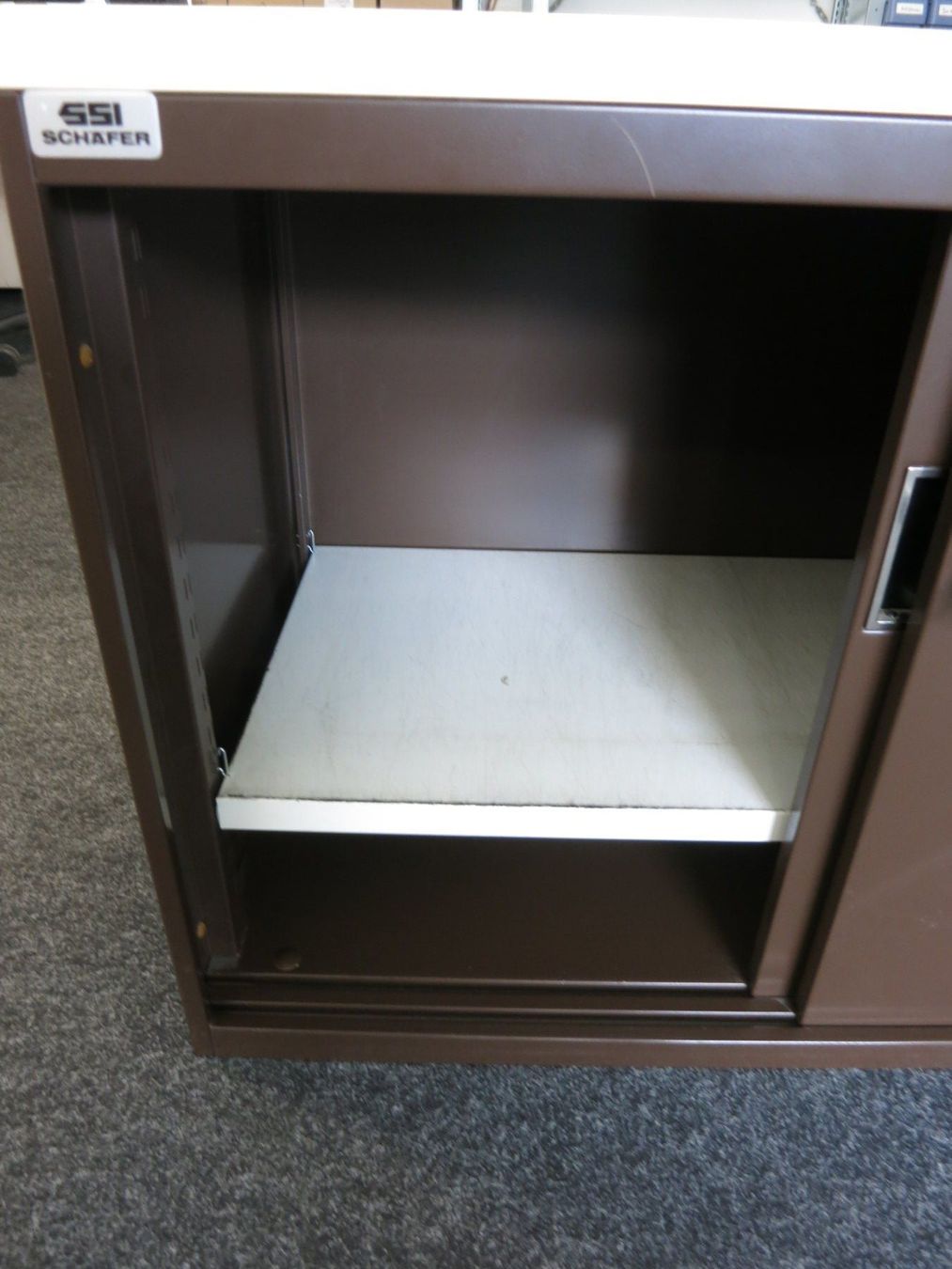 Ssi Schäfer Schränke: 2 SSI Schäfer Absperrschrank – Gebraucht aus Zizers von powercondens 1