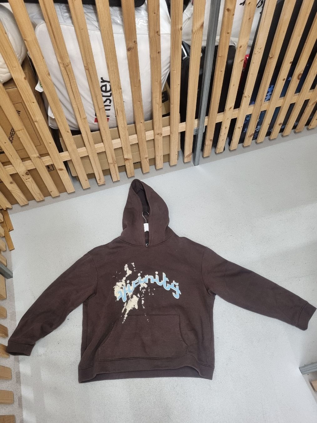 Pullover & Sweatshirts: Vicinity Hoodie XXL  – Gebraucht aus Zürich von dvb_k2cq