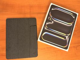 iPad Pro 13" 1TB M4 WIFI, Silber - Apple Care Plus - wie neu