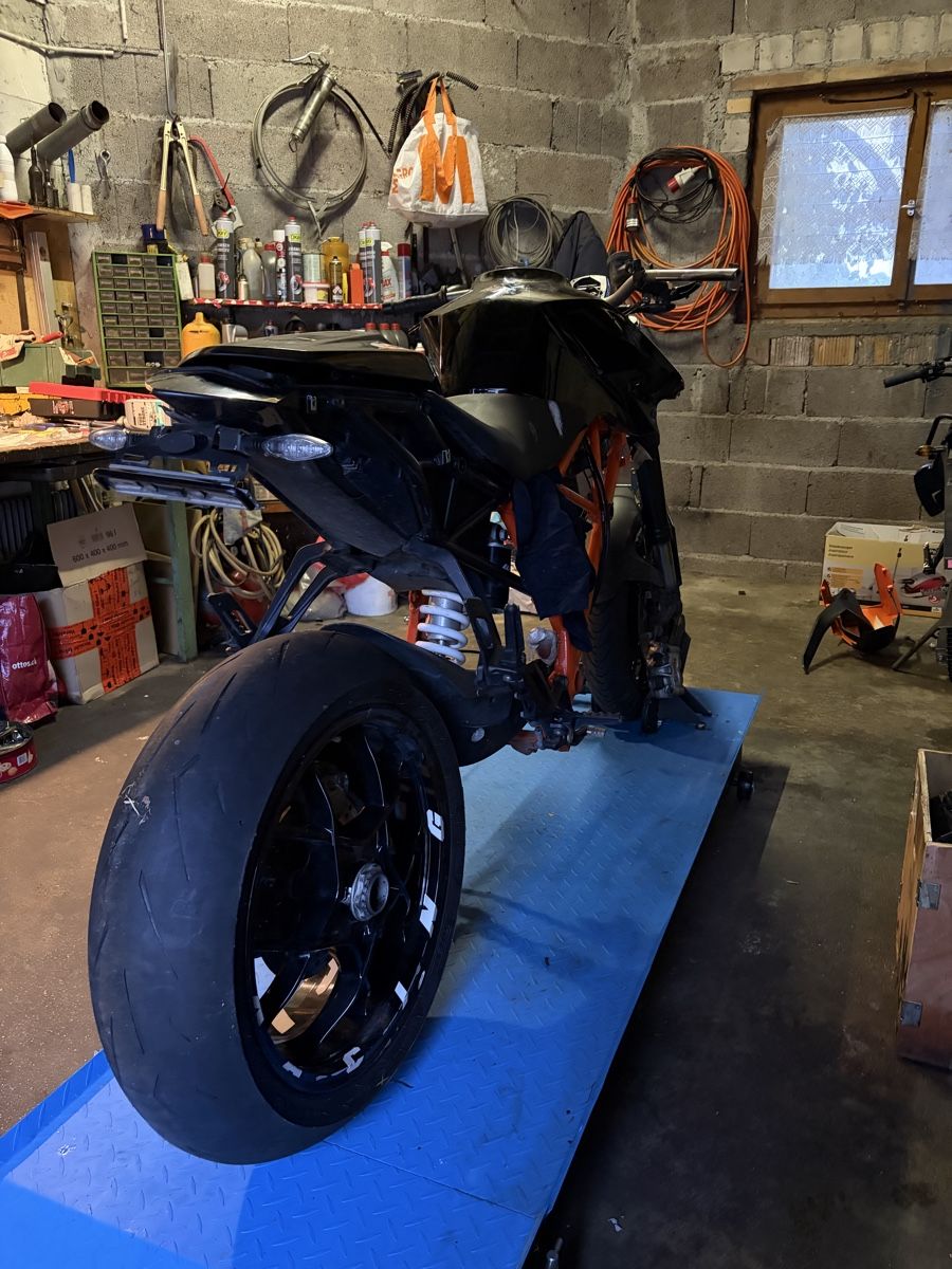 Strasse: Superduke 1290 projekt – Defekt aus Vilters von mue_8xwq 1