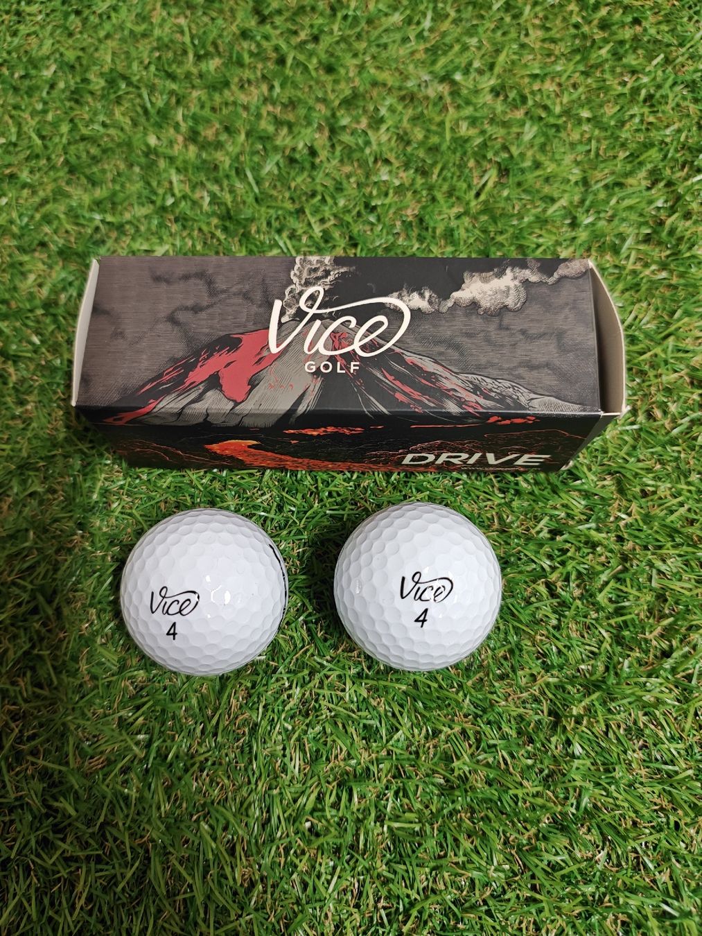 Palloni: 2 neue Vice Golfbälle – Usato da Uerikon venduto da Chreggus_Golfshop
