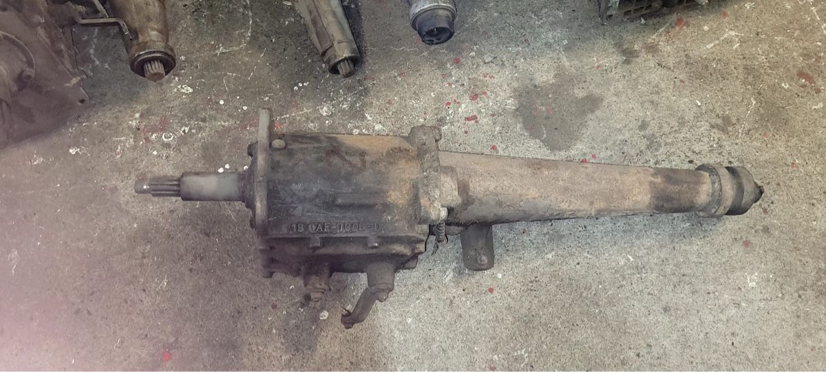 Ford Tutti pezzi di ricambio auto: Ford Getriebe – Usato da Ruswil venduto da LeandraR92