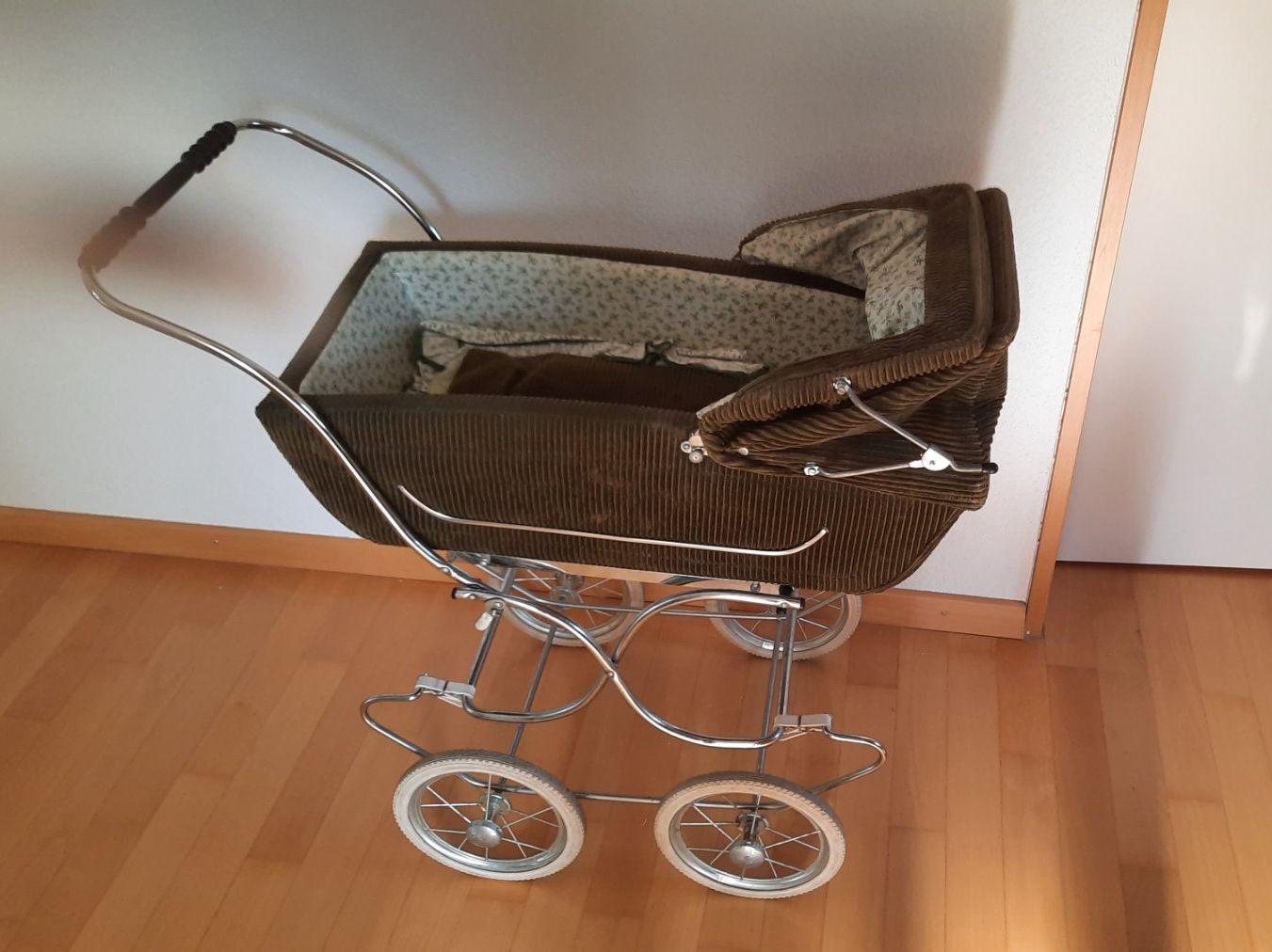 retro Kinderwagen (Gebraucht) in Jona fr CHF 50  nur Abholung auf Ricardo  kaufen