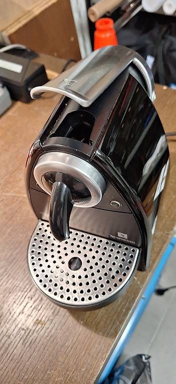 Macchine per caffè & Macchine per espresso: Kaffeemaschine Nespresso – Usato da Effretikon venduto da Baumpe01