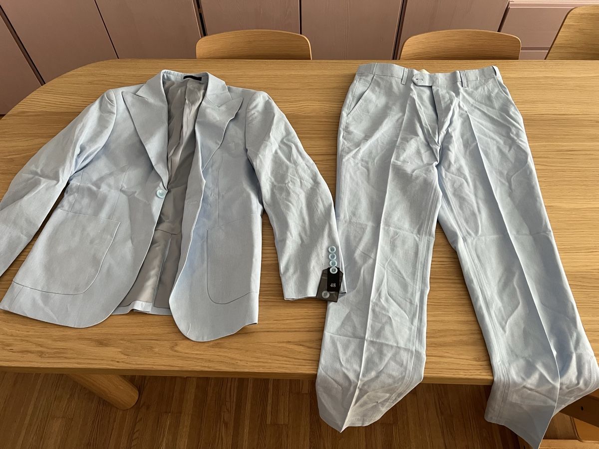 Completi & Tailleur: Damen Anzug hellblau. Grösse S, ungetragen – Nuovo (secondo la descrizione) da Luzern venduto da maisonnoir