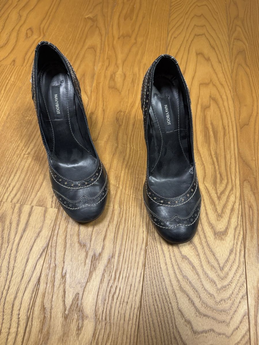 Navyboot Chaussures femmes: Pumps NAVYBOOT Leder Grösse 37  – D'occasion à Haldenstein par nicB74