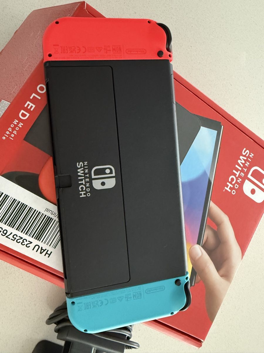 Nintendo Console: Nintendo Switch OLED Bundle! In guarantee 09/26 – Nuovo (secondo la descrizione) da Meggen venduto da Petra-Arte 5
