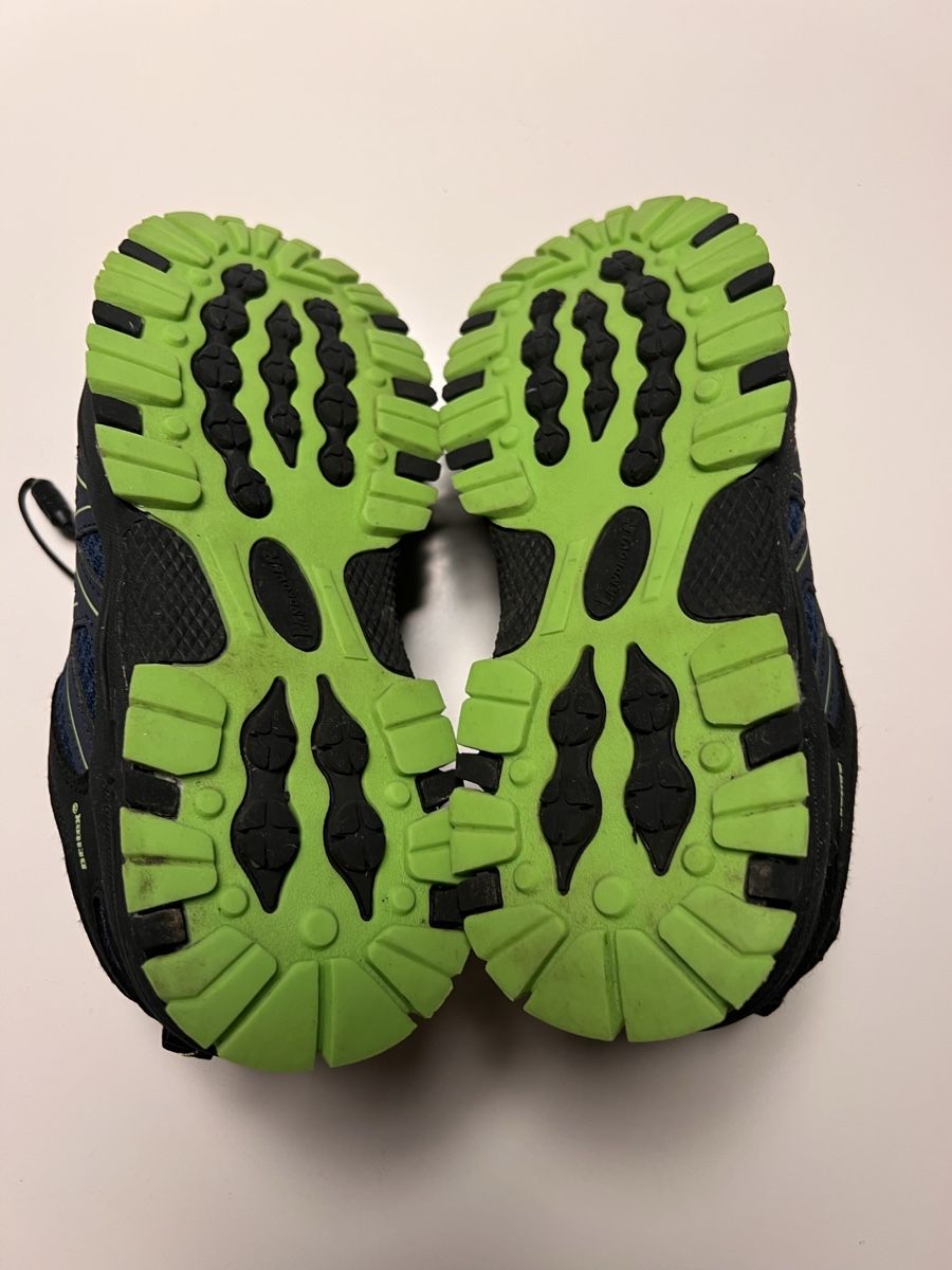 Scarpe da uomo: Chaussures de randonnée enfant,  taille 34! – Usato da Cologny venduto da aidakr 4