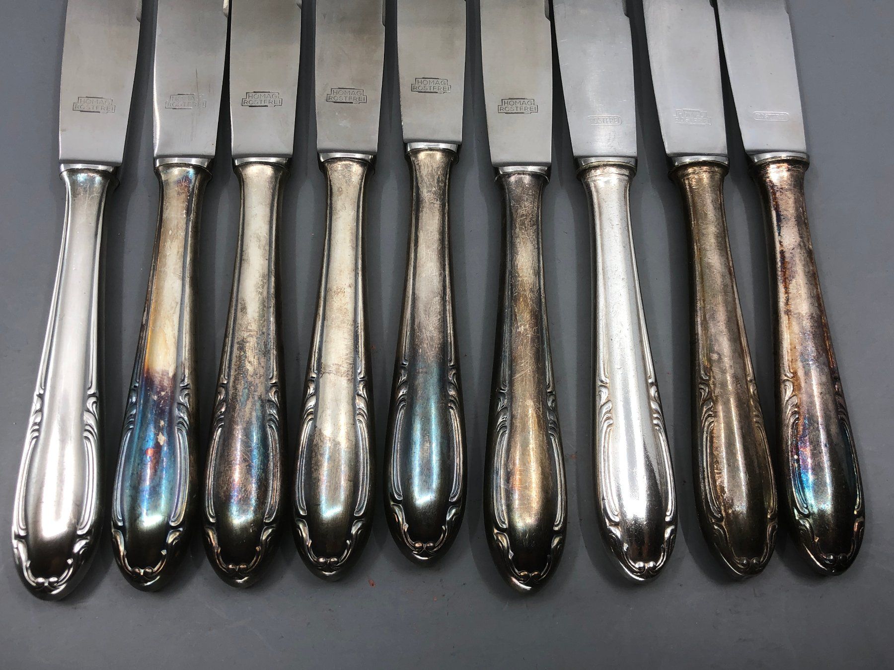 Besteck: 9 Tafelmesser versilbert Homag Steakmesser – Gebraucht aus Basel von Tiabeanie 1