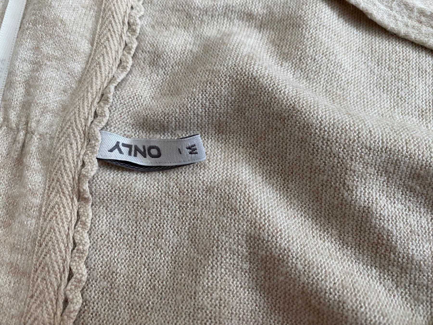 Only Giacche: Only Cardigan Beige Gr. M – Usato da Stadel b. Niederglatt venduto da sandart 1