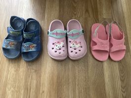 3 paar Strandschuhe / Sandalen / Badelatschen Gr. 26