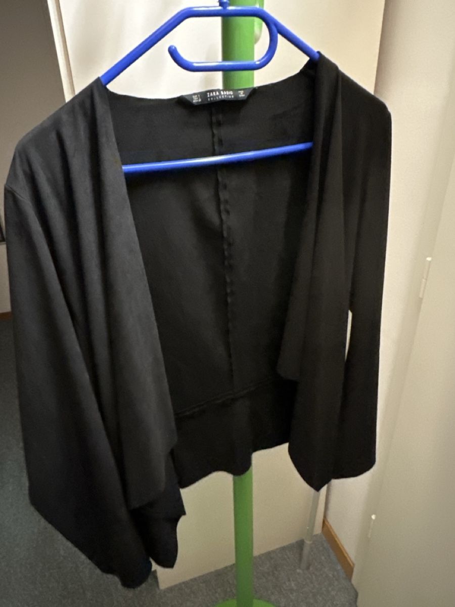 Zara Giacche: Damen Blazer Zara Basic schwarz  – Nuovo (secondo la descrizione) da Baltschieder venduto da YmroBe