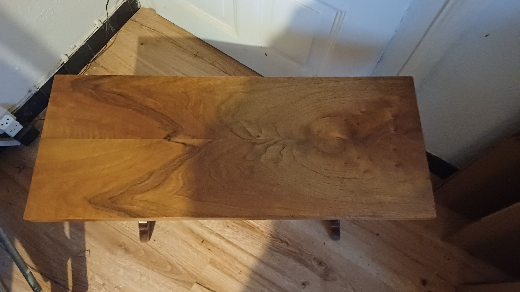Articoli in legno: Schönes Bänkli In Nussbaumholz – Usato da Flawil venduto da Pinkmalibu 1