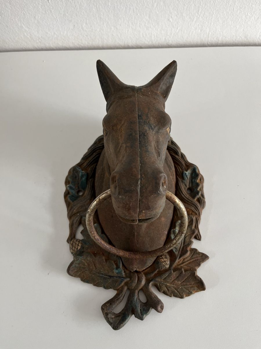 Statuette: Pferdekopf mit Ring aus Gusseisen  – Usato da Wetzikon ZH venduto da seli03 5