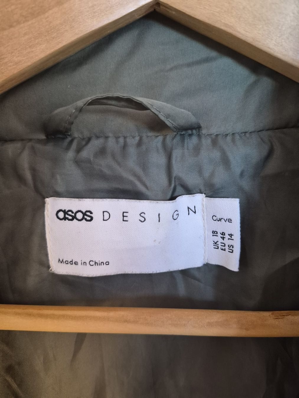 Cappotti: ASOS Design Puffer Jacket Green Size EU 46 – Usato da Lausanne 26 venduto da nic_5qcv 2