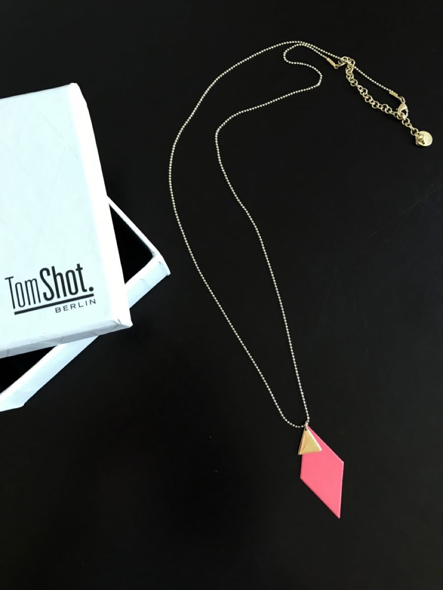 Ketten: TOM SHOT BERLIN Halskette gold/pink – Gebraucht aus Zürich von lanouvelle 1