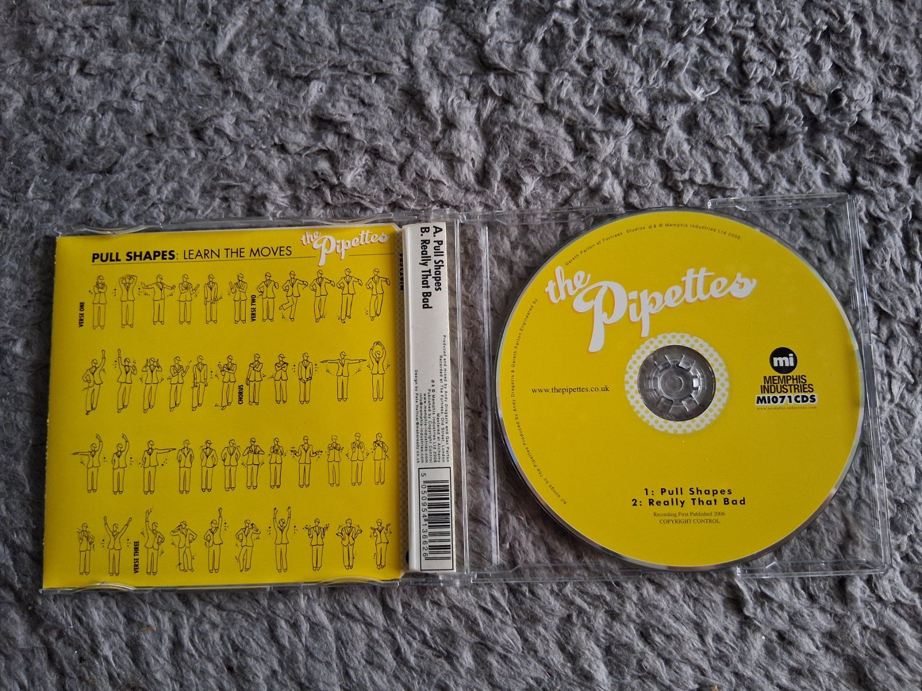 CDs: THE PIPETTES     PULL SHAPES    CD SINGLE – Gebraucht aus Wetzikon ZH von Ramones01 2