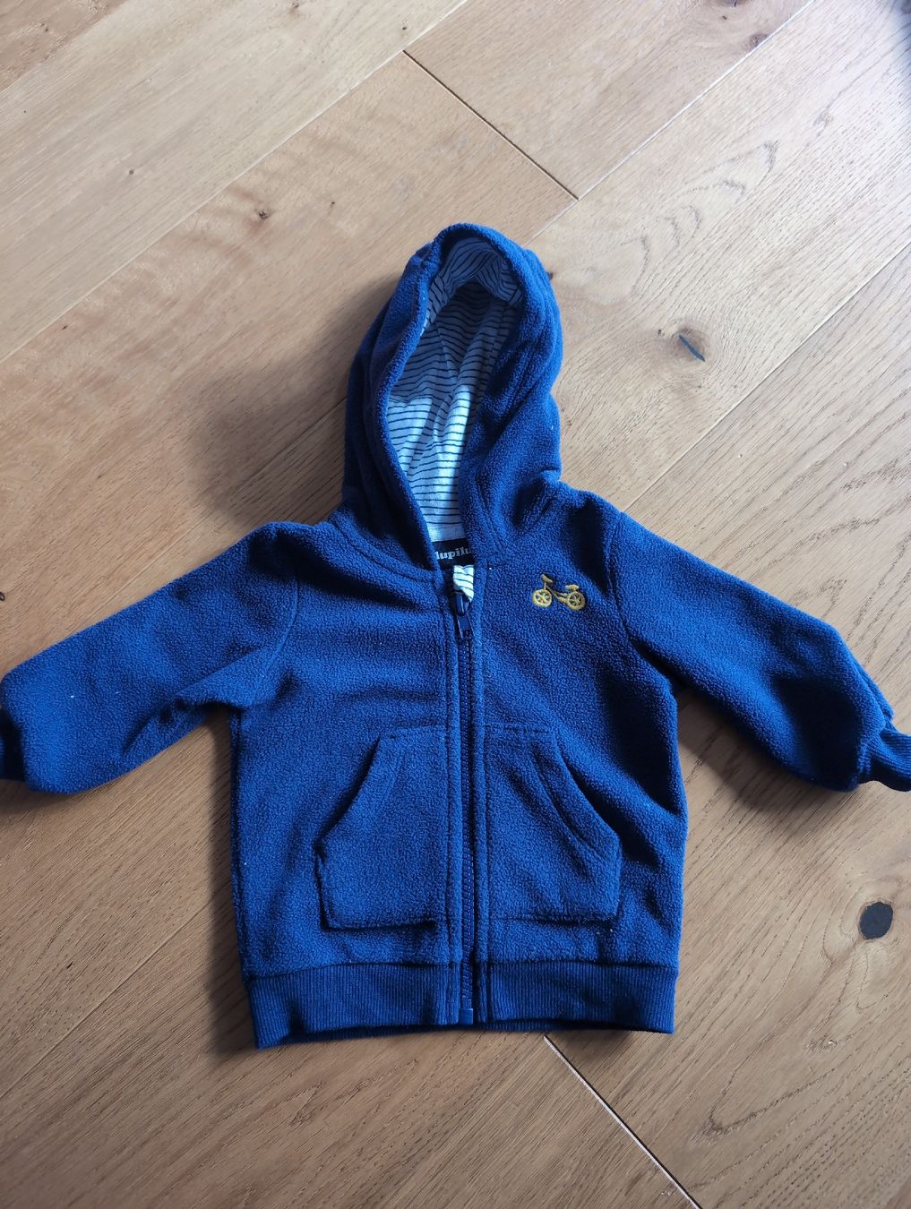 Giacche & Cappotti: Fleecejacke mit Kapuze, Grösse 62/68 – Usato da Netstal venduto da Salihoi