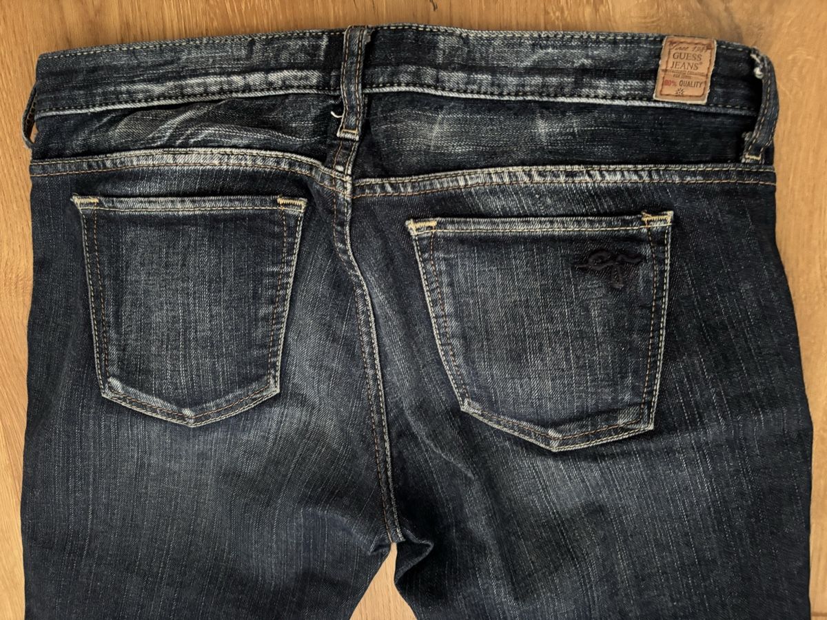 Guess Jeans: GUESS Scarlett 28/32 jeans – Gebraucht aus Windisch von bymarikaa 1