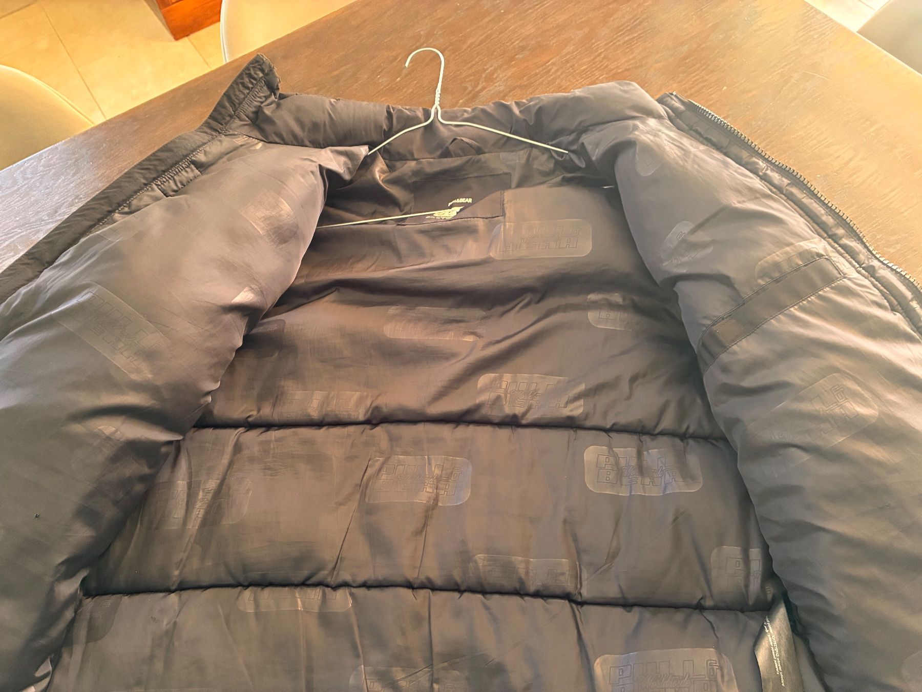 Pull&Bear Jacken: Veste doudoune Pull&Bear noir taille S petit défaut – Gebraucht aus Mies von pulrichg 3