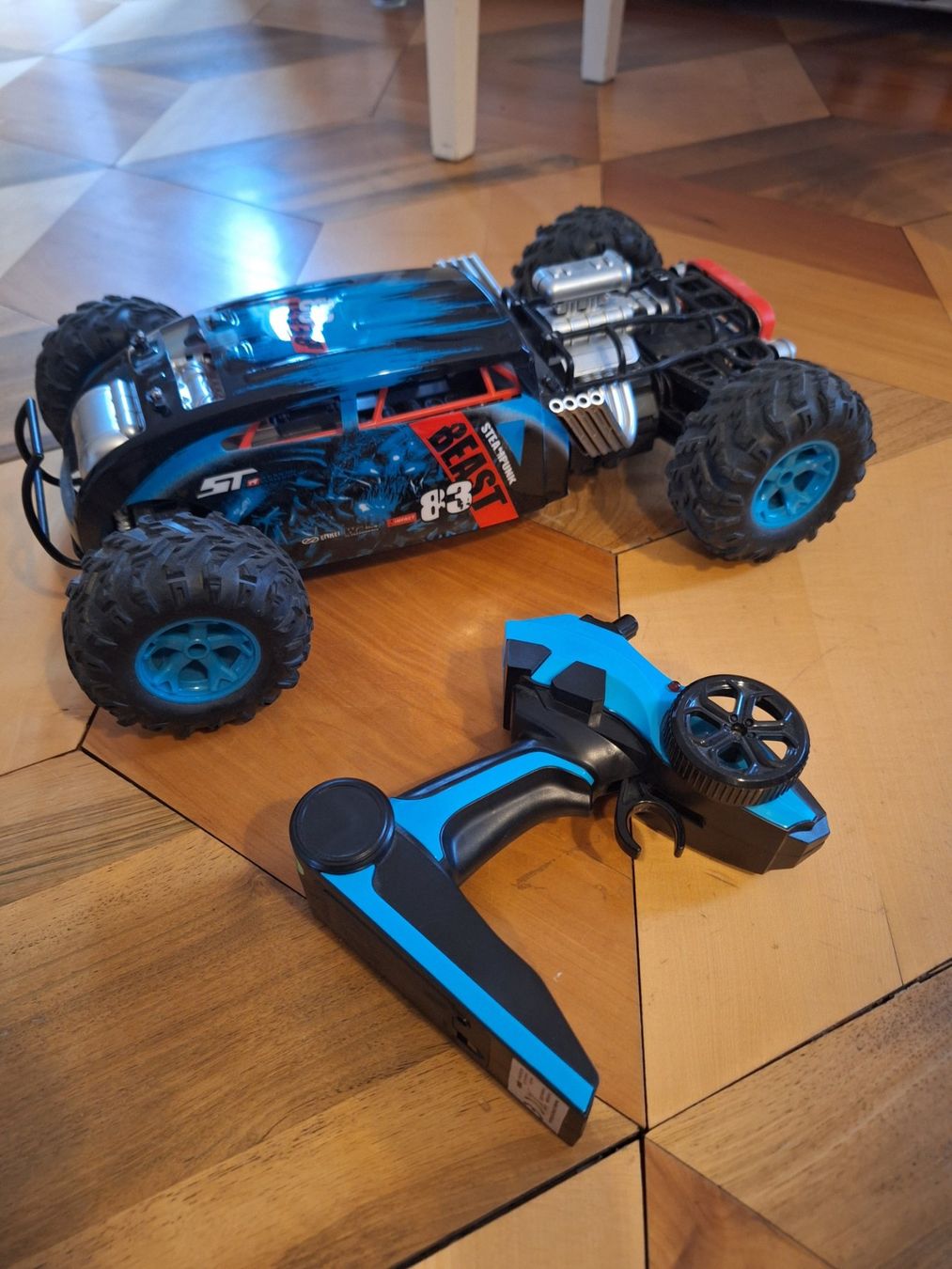 RC Kits de montage: Auto ferngesteuert, Beast Racer – D'occasion à Waldstatt par MarliesW01 1