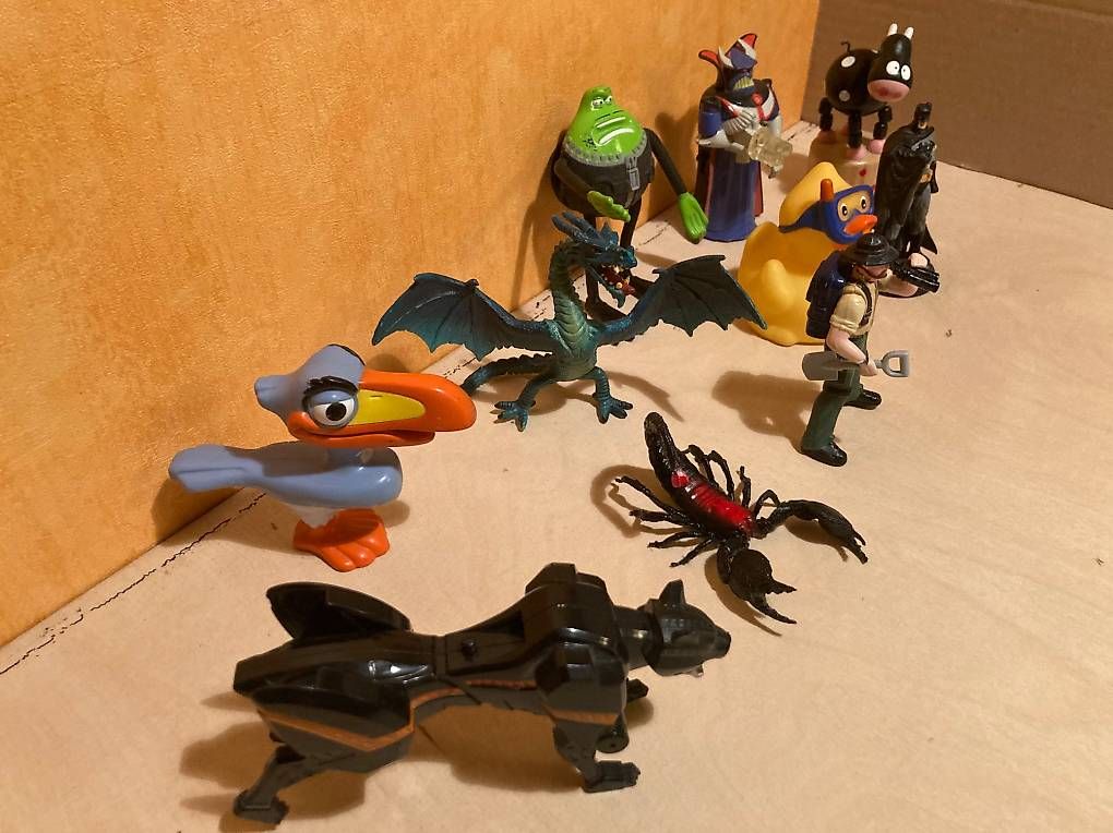 Giocattoli: 10 figurines vintage, dragon, Batman – Usato da Belmont-sur-Yverdon venduto da Manu1112 3