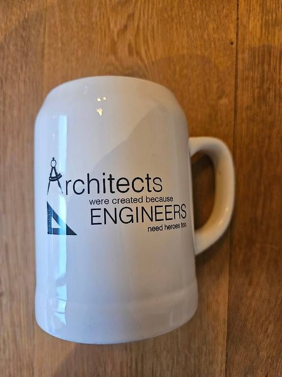Caraffe: Krug "Architektur und Ingenieur" – Nuovo (secondo la descrizione) da Liestal venduto da corneb