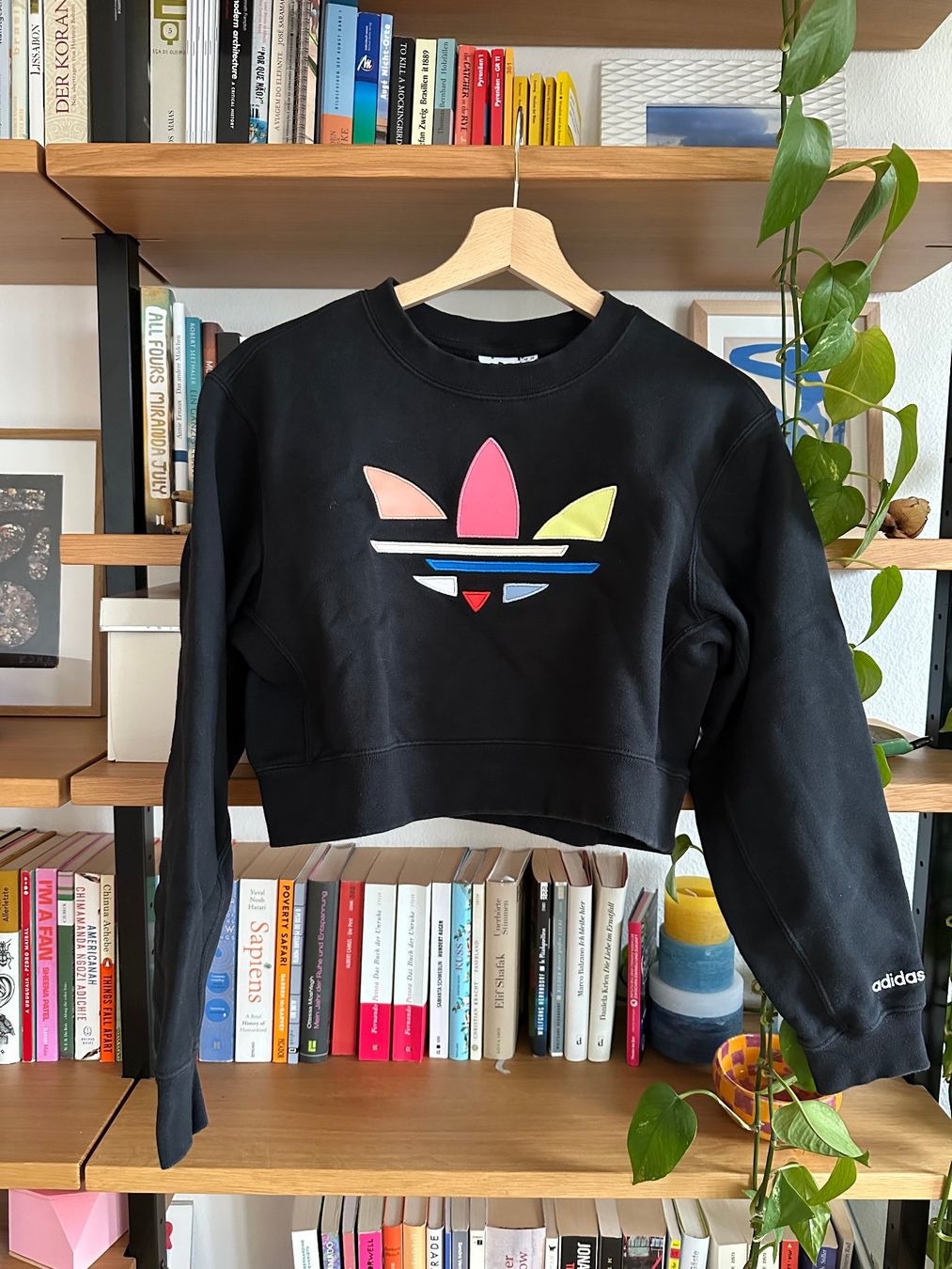 Adidas Maglioni & Felpe: Cropped Adidas-Sweater – Usato da Zürich venduto da Honeyboo