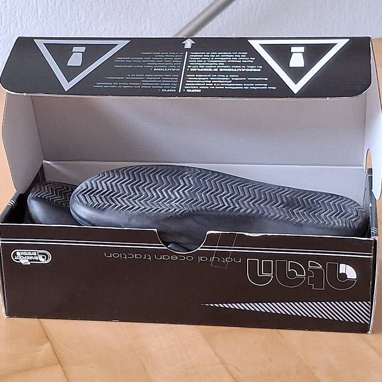 Scarpe da uomo: Surfschuhe/Neoprenschuhe NEU – Usato da Hochdorf venduto da wrz_6x2d 1