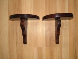 2 halbrunde Wandkonsolen aus HOLZ