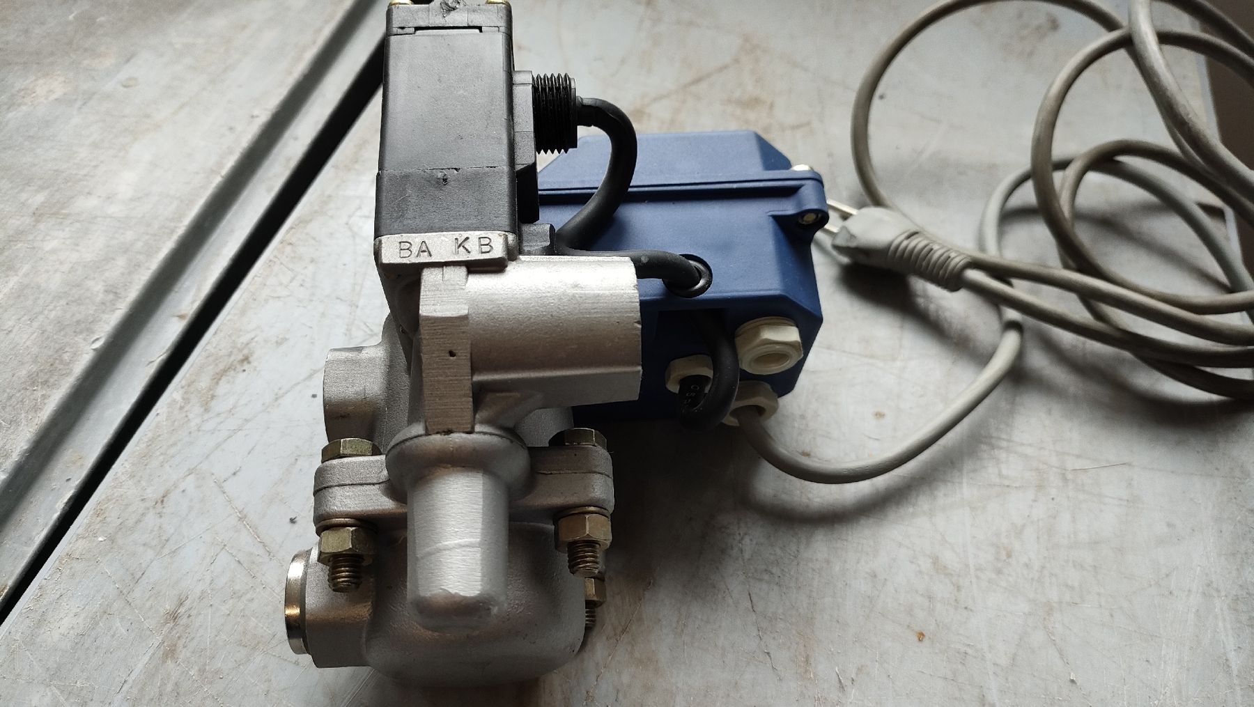 Componenti elettronici: Kondensatableiter Bekomat Druckluft – Usato da Flawil venduto da rbdrei 2