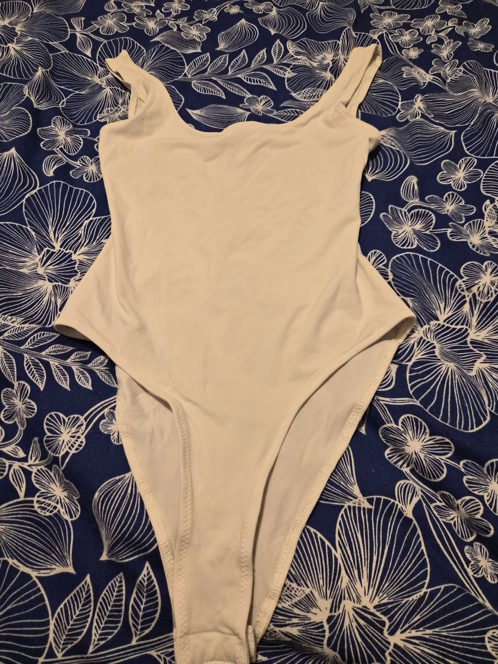 Zara Top: Body Zara gr s – Nuovo (secondo la descrizione) da Dietikon venduto da Eleda