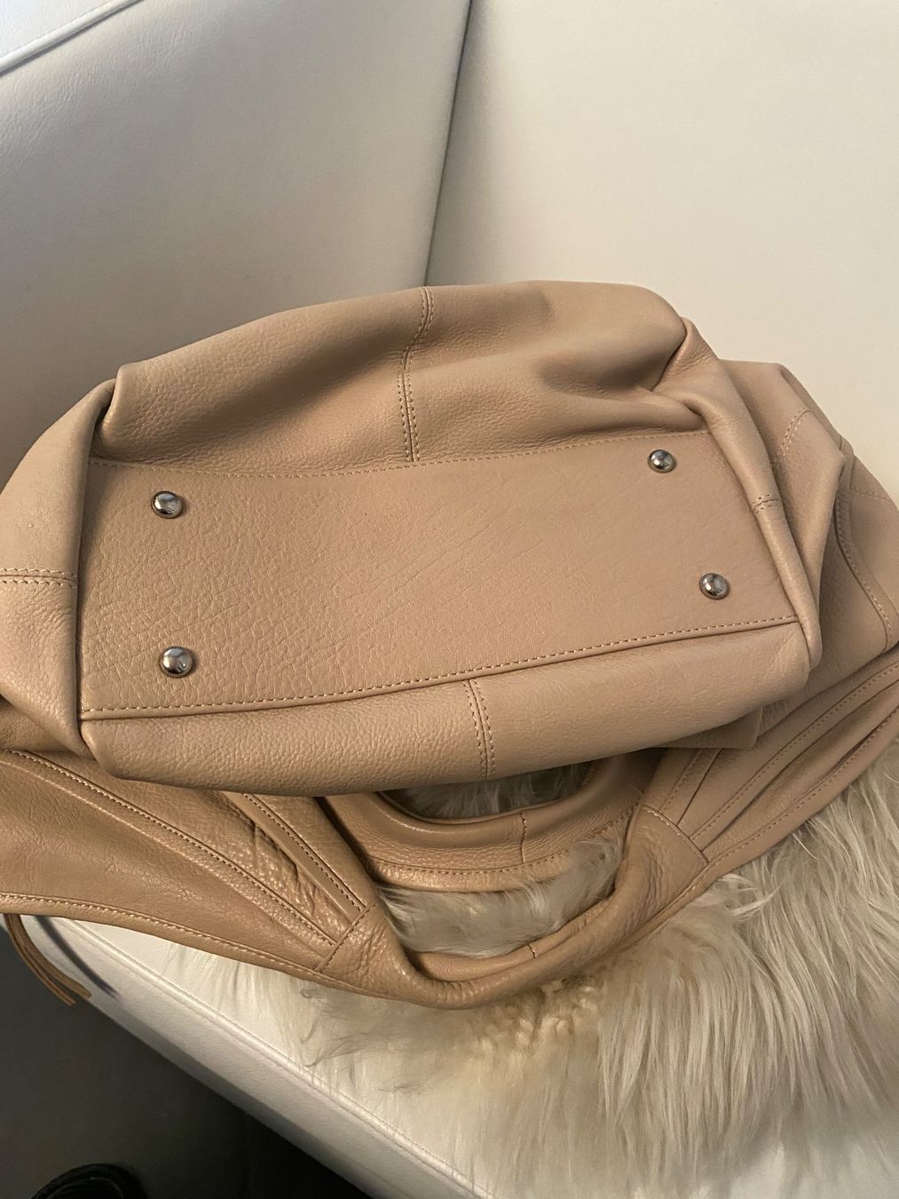 Taschen für Damen: Schöne Kunstleder Tasche in beige – Gebraucht aus Oberwil (BL) von Whiteflower66 1