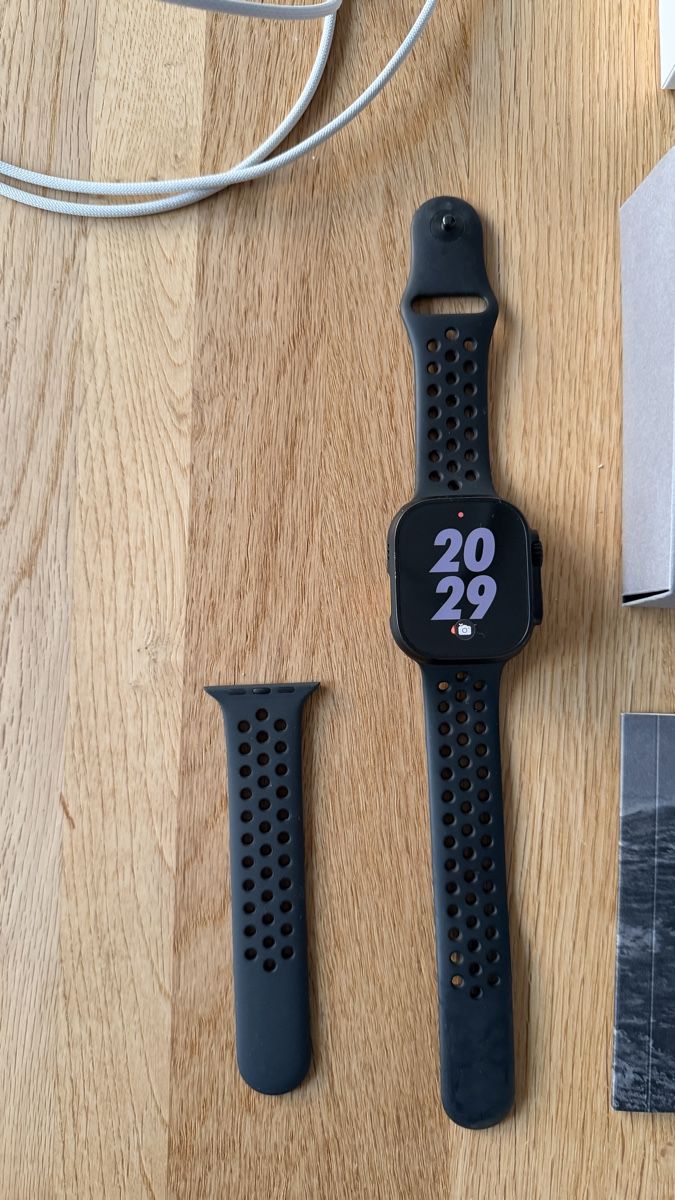 Apple Smartwatch: Apple Watch Ultra 2 (GPS + Cellular)  – D'occasion à Düdingen par Emphilly 3
