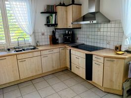 Komplette Küche incl. Geräte