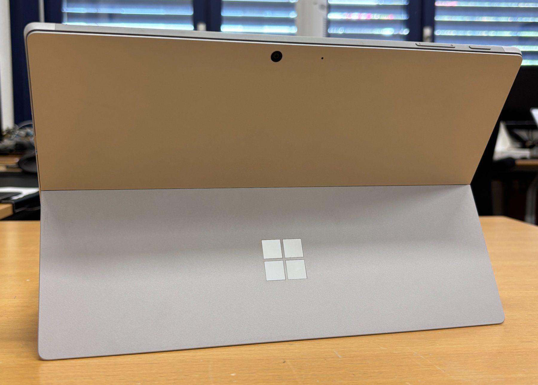 Microsoft Tablettes PC: Microsoft Surface Pro 7 (Intel Core i5, 8GB RAM, 128GB SSD) – D'occasion à Geroldswil par Kuale 3
