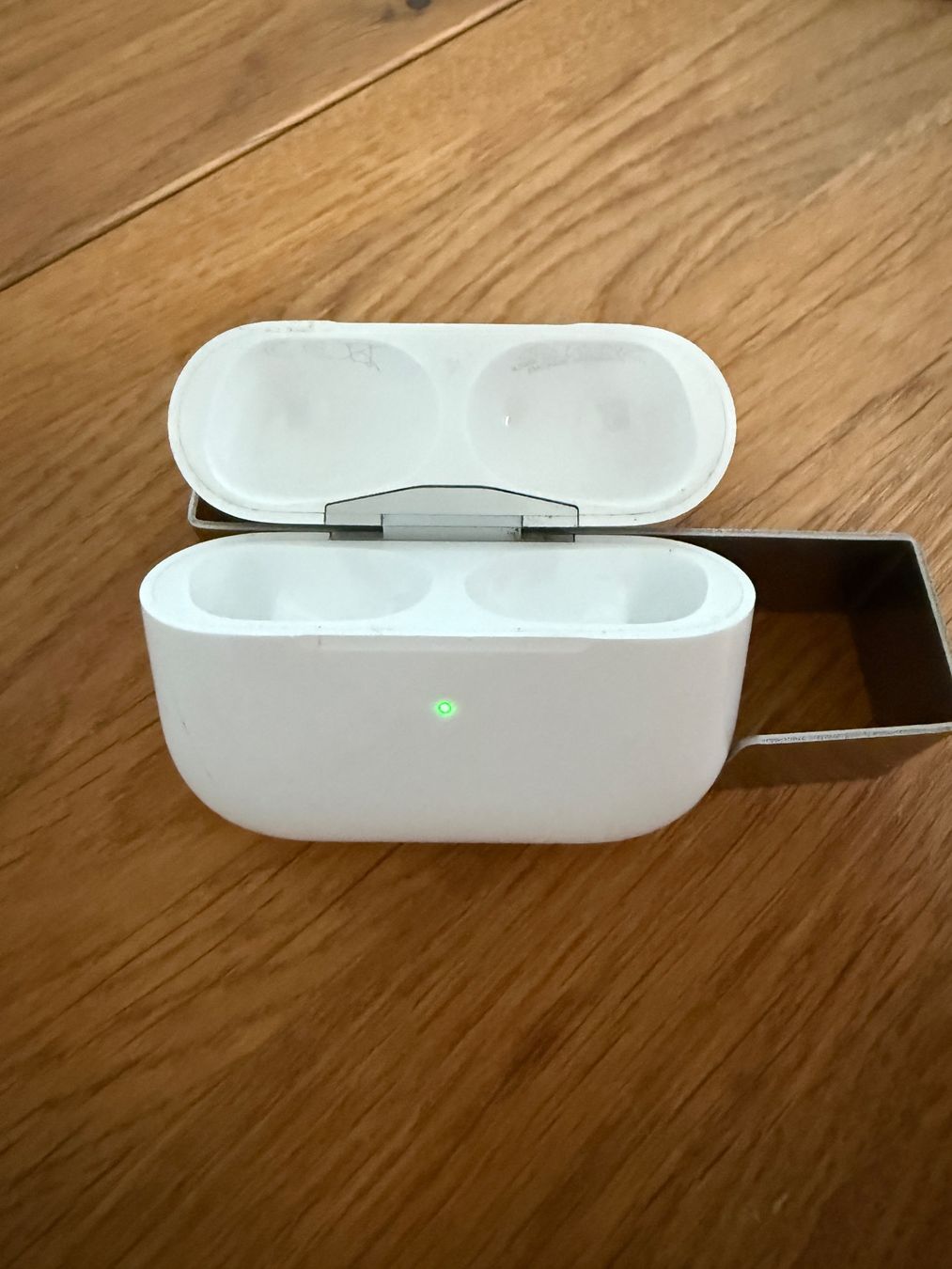Apple Casques audio: APPLE AirPods Pro 2 Charging Case – D'occasion à Lausanne par Nine1982