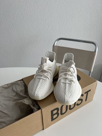 Yeezy Boost 350 V2