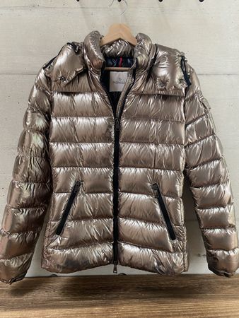 Moncler Daunenjacke, Gr. 3 = M/L Gold