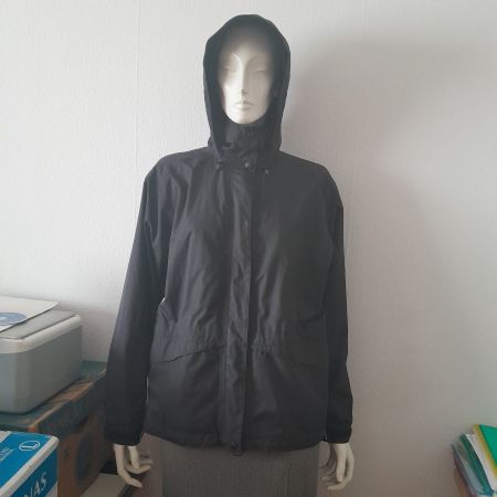 Schwarze Übergangsjacke Grösse 36, Kapuze