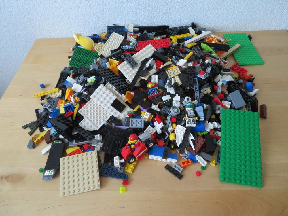 Lego Giocattoli: LEGO KILOWARE ca.1,8kg – Usato da Zürich venduto da piroma