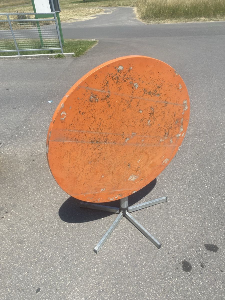 Tische: À repeindre, table jardin en métal  – Defekt aus Concise von collinet.1426 3