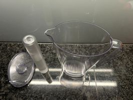 Wasserkaraffe mit abnehmbarem Gefrierstab