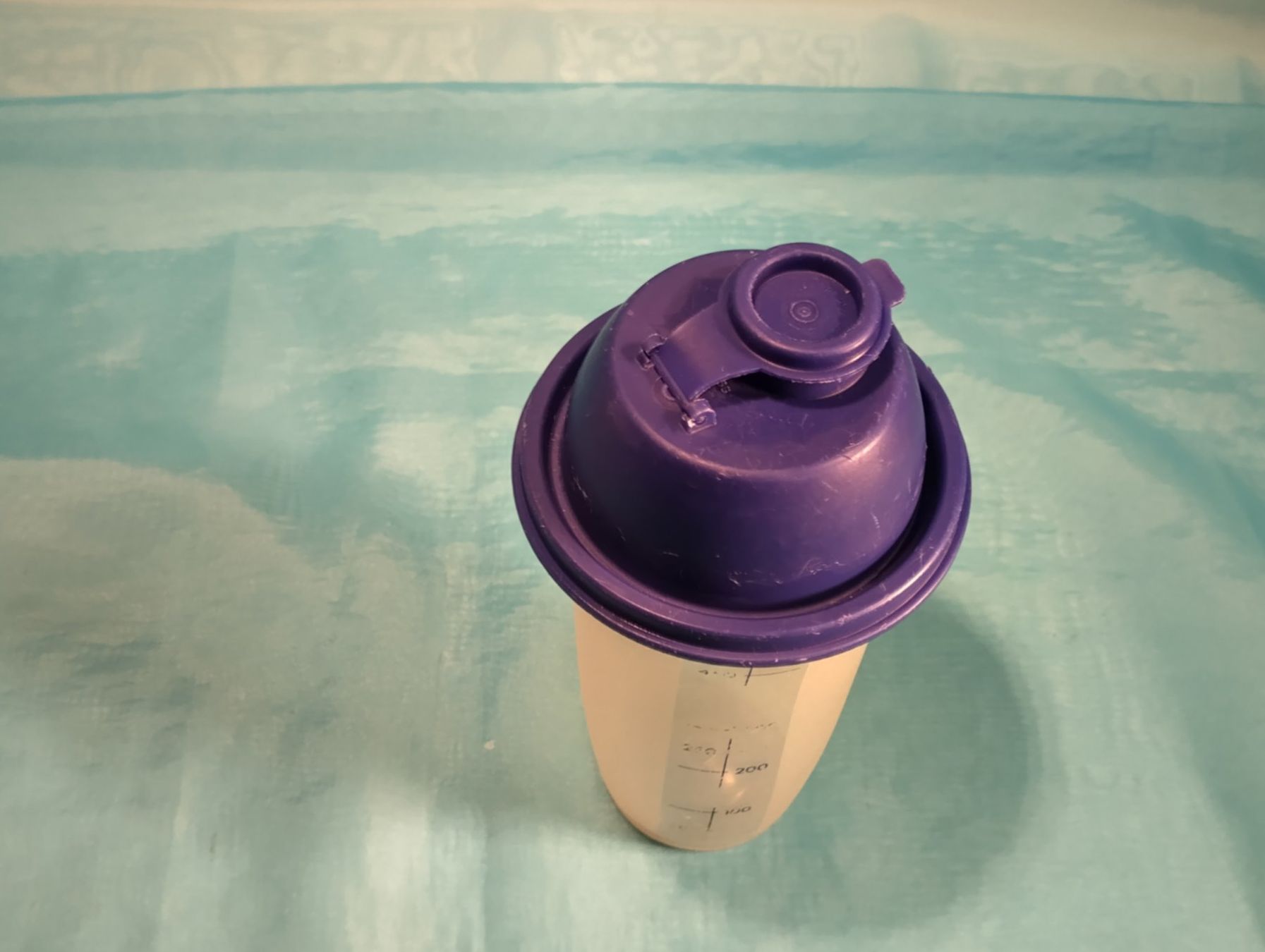 Tupperware Behälter & Ähnliches: Tupperware Quick Shake bis 5dl Skala – Gebraucht aus Bellach von JingleCherry 2
